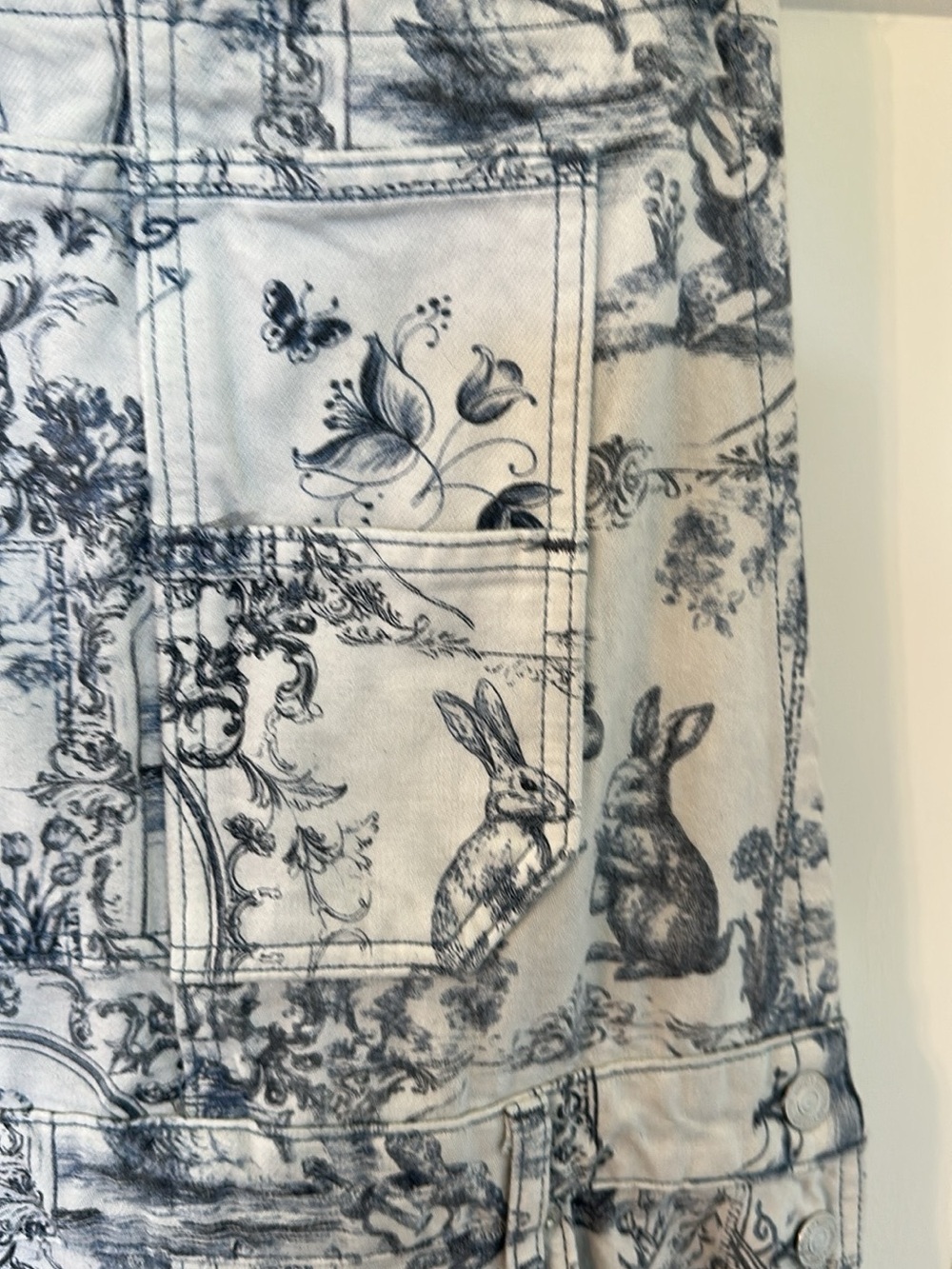 NWOT WE THE FREE PRINTED GOOD LUCK BARREL OVERALLS SIZE LARGE $225 - Picture 12 of 13